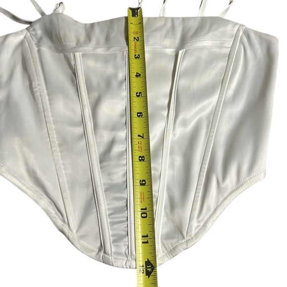 corset , white ,satin ,lace up ,adjustable ,Fashion Nova - Picture 6 of 12